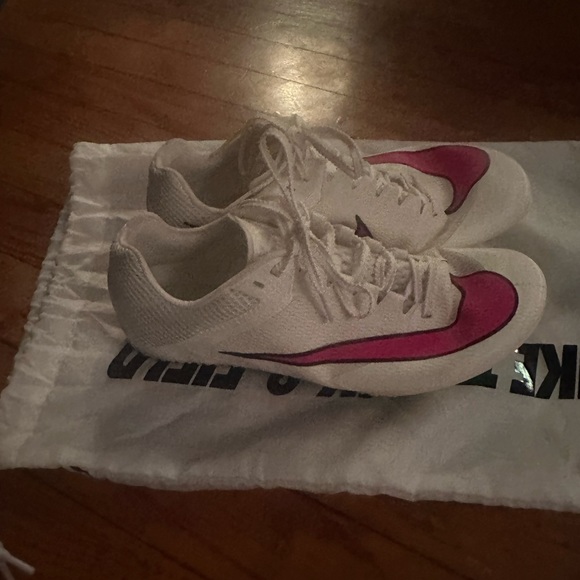 These are brand new and the wear only worn once with socks - Picture 1 of 5